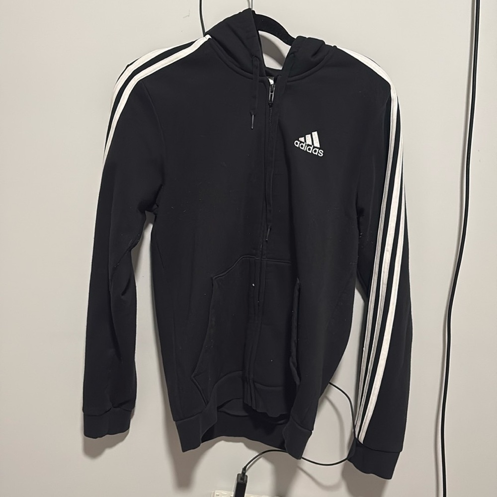 Adidas Woman’s Zip Up

No stains no rips no smells, zippers work.